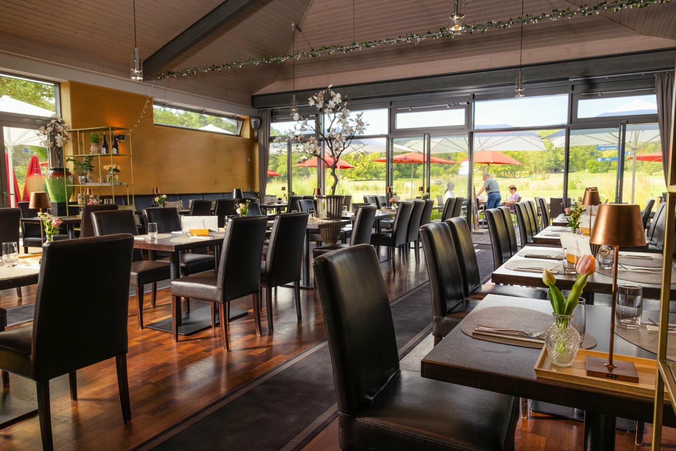 Großes Gruppenessen Bad Homburg — eleganter Gastraum Passions für Events bis 100 Gäste